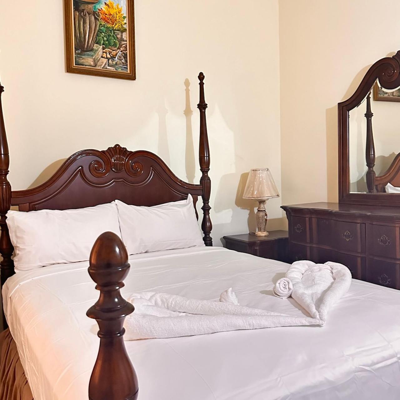 Jamnick Vacation Rentals - Richmond, St Ann, Jamaica โอโชรีโอส ห้อง รูปภาพ